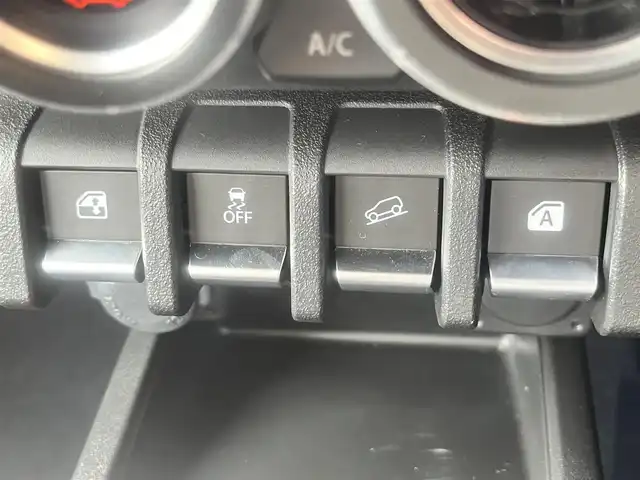 スズキ ジムニー XC 島根県 2023(令5)年 0.6万km ブルーイッシュブラックパール3 走行5/267km/オーディオレス/クルーズコントロ/スマートキー　/プッシュスタート　/純正LEDヘッドライトール　/アイドリングストップ　/衝突軽減ブレーキ　/レーンキープアシスト　/横滑り防止装置　/前席シートヒーター　/オートハイビーム／ライト　