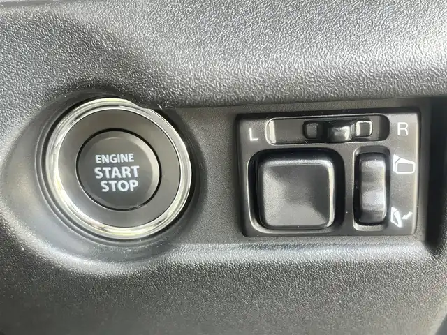 スズキ ジムニー XC 島根県 2023(令5)年 0.6万km ブルーイッシュブラックパール3 走行5/267km/オーディオレス/クルーズコントロ/スマートキー　/プッシュスタート　/純正LEDヘッドライトール　/アイドリングストップ　/衝突軽減ブレーキ　/レーンキープアシスト　/横滑り防止装置　/前席シートヒーター　/オートハイビーム／ライト　