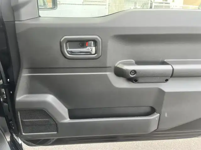 スズキ ジムニー XC 島根県 2023(令5)年 0.6万km ブルーイッシュブラックパール3 走行5/267km/オーディオレス/クルーズコントロ/スマートキー　/プッシュスタート　/純正LEDヘッドライトール　/アイドリングストップ　/衝突軽減ブレーキ　/レーンキープアシスト　/横滑り防止装置　/前席シートヒーター　/オートハイビーム／ライト　