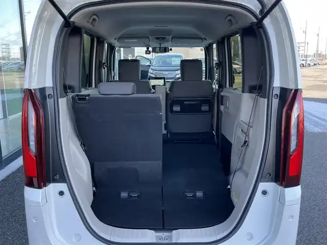 ホンダ Ｎ ＢＯＸ 道央・札幌 2023(令5)年 2.4万km プラチナホワイトパール ４WD/純正ディーラーOPナビ/AM/FM/BT/フルセグ/衝突被害軽減ブレーキ/横滑り防止装置/アダプティブクルーズコントロール/レーンキープアシスト/パーキングアシスト/パーキングセンサー/バックカメラ/ビルトインETC/ドライブレコーダー/ECONモード/両側パワースライドドア/前席シートヒーター/ステアリングリモコン/電動パーキング/ブレーキホールド/プッシュスタート/スマートキー/LEDヘッドライト/オートライト/オートハイビーム/ヘッドライトレベライザー/電動格納ミラー/ヒーテッドドアミラー/ウィンカーミラー/フロアマット/レンタカー登録