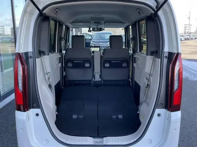 ホンダ Ｎ ＢＯＸ 道央・札幌 2023(令5)年 2.4万km プラチナホワイトパール ４WD/純正ディーラーOPナビ/AM/FM/BT/フルセグ/衝突被害軽減ブレーキ/横滑り防止装置/アダプティブクルーズコントロール/レーンキープアシスト/パーキングアシスト/パーキングセンサー/バックカメラ/ビルトインETC/ドライブレコーダー/ECONモード/両側パワースライドドア/前席シートヒーター/ステアリングリモコン/電動パーキング/ブレーキホールド/プッシュスタート/スマートキー/LEDヘッドライト/オートライト/オートハイビーム/ヘッドライトレベライザー/電動格納ミラー/ヒーテッドドアミラー/ウィンカーミラー/フロアマット/レンタカー登録