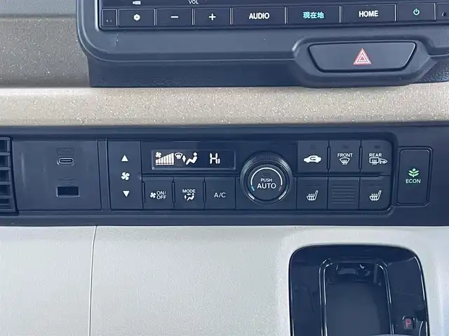 ホンダ Ｎ ＢＯＸ 道央・札幌 2023(令5)年 2.4万km プラチナホワイトパール ４WD/純正ディーラーOPナビ/AM/FM/BT/フルセグ/衝突被害軽減ブレーキ/横滑り防止装置/アダプティブクルーズコントロール/レーンキープアシスト/パーキングアシスト/パーキングセンサー/バックカメラ/ビルトインETC/ドライブレコーダー/ECONモード/両側パワースライドドア/前席シートヒーター/ステアリングリモコン/電動パーキング/ブレーキホールド/プッシュスタート/スマートキー/LEDヘッドライト/オートライト/オートハイビーム/ヘッドライトレベライザー/電動格納ミラー/ヒーテッドドアミラー/ウィンカーミラー/フロアマット/レンタカー登録