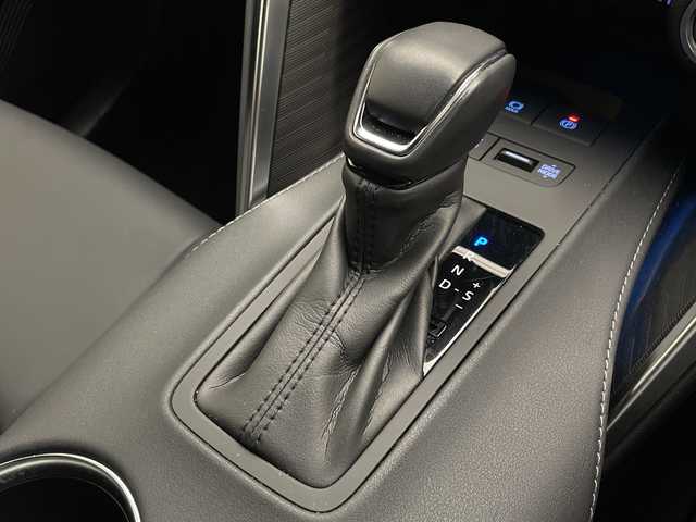 トヨタ ハリアー ハイブリッド Z 宮崎県 2020(令2)年 1.7万km ホワイトパールクリスタルシャイン 純正12.3インチディスプレイオーディオ/AM/FM/Bluetooth/フルセグ/JBLプレミアムサウンドシステム/パノラミックビューモニター/クルーズコントロール/プリクラッシュセーフティシステム/レーントレーシングアシスト/ブラインドスポットモニター/クリアランスソナー/ロードサインアシスト/リヤクロストラフィックアラート　　　　　　　　　　　　　　　　　　　　　　　　　　　　　　　　　　　　　　　　　　　　　　　　　　　　　　　　　　　　　　　　　　　　　　　　　　　　　　　　　　　　　　　　　　　　　　　　　　　　　　　　　　　　　　　　　　　　　　　　　　　　　　　　　　　　　　　　　　　　　　　　　　　　　　　　　　　　　　　　　　　　　　　　　　　　　　　　　　　　　　　　　　　　　　　　　　　　　　　　　　　　　　　　　　　　　　　　　　　　　　　　　　　　　　　　　　　　　　　　　　　　　　　　　　　　　　/ステアリングスイッチ/パワーバックドア/デジタルインナーミラー/ドライブレコーダー/電動格納ミラー/フロアマット/サイドバイザー/ETC2.0