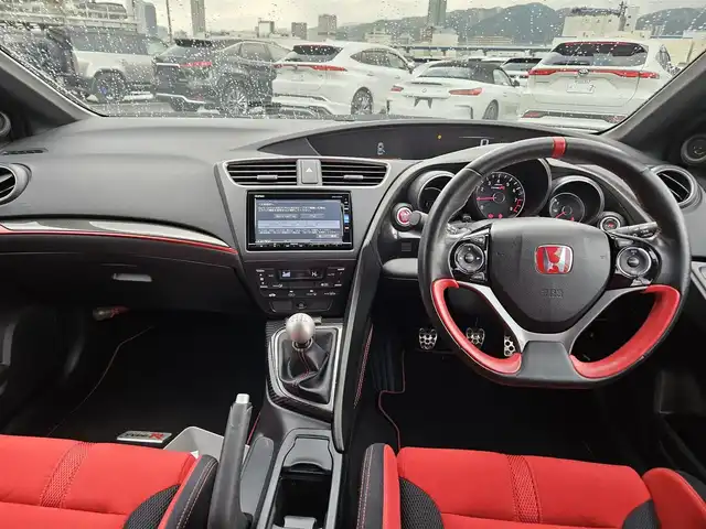 ホンダ シビック タイプR 静岡県 2016(平28)年 3.8万km チャンピオンシップホワイト 6MT車/純正ナビ/フルセグTV/バックカメラ/クルーズコントロール/LEDヘッドランプ/オートライト/オートエアコン/革巻きステアリング/ステアリングスイッチ/ロゴ入りスエード/メッシュコンビシート/純正19インチアルミホイール/Brembo製レッドキャリパー/スマートキー/プッシュエンジンスタート/禁煙車