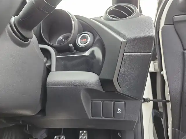 ホンダ シビック タイプR 静岡県 2016(平28)年 3.8万km チャンピオンシップホワイト 6MT車/純正ナビ/フルセグTV/バックカメラ/クルーズコントロール/LEDヘッドランプ/オートライト/オートエアコン/革巻きステアリング/ステアリングスイッチ/ロゴ入りスエード/メッシュコンビシート/純正19インチアルミホイール/Brembo製レッドキャリパー/スマートキー/プッシュエンジンスタート/禁煙車