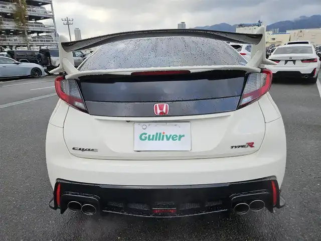 ホンダ シビック タイプR 静岡県 2016(平28)年 3.8万km チャンピオンシップホワイト 6MT車/純正ナビ/フルセグTV/バックカメラ/クルーズコントロール/LEDヘッドランプ/オートライト/オートエアコン/革巻きステアリング/ステアリングスイッチ/ロゴ入りスエード/メッシュコンビシート/純正19インチアルミホイール/Brembo製レッドキャリパー/スマートキー/プッシュエンジンスタート/禁煙車