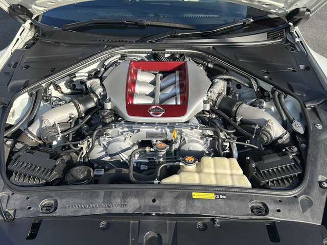 日産 ＧＴ－Ｒ プレミアムエディション 宮崎県 2020(令2)年 2.5万km ブリリアントホワイトパール SDナビ Bluetooth バックカメラ USB入力端子 BOSEサウンド クルーズコントロール 前方ドライブレコーダー 前方シートヒーター LEDライト 前席パワーシート 前後コーナーセンサー 電動格納ミラー