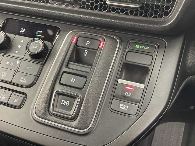 ホンダ ステップワゴン スパーダ eHEV 群馬県 2024(令6)年 5.1万km プラチナホワイトパール 純正１１．４型ナビ　バックカメラ　ＥＴＣ　両側電動スライドドア　ハーフレザーシート　シートヒーター　衝突被害軽減ブレーキ　レーンアシスト　クリアランスソナー　ＬＥＤ　電動リアゲート　WAC　禁煙