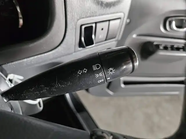 スズキ ジムニー ランドベンチャー 長崎県 2016(平28)年 8.4万km ブルーイッシュブラックパール3 IC付ターボ/社外LEDヘッドランプ/革巻きステアリング/ステアリングスイッチ/合皮シート/前席シートヒーター/純正16インチアルミホイール/リモコンキー/禁煙車