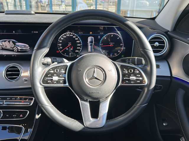 メルセデス・ベンツ Ｅ２２０ｄ ステーションワゴンアバンギャルド 愛知県 2019(平31)年 5.4万km パール 禁煙車/ワンオーナー/純正メモリナビ/　BT/フルセグTV/AM/FM/USB/Apple Car Play/前席パワーシート/前席シートヒーター/ポジションメモリシート/純正前方ドライブレコーダー/バック・全方位カメラ/追従機能付きクルーズコントロール/ステアリングアシスト/レーンキープアシスト/前後クリアランスソナー/本革巻きステアリング/パドルシフト/ステアリングスイッチ/USB入力端子/パワーバックドア/ルーフレール/オートライト/LEDヘッドライト/純正フロアマット/純正17インチAW/W＋サイドエアバッグ/取説/保証書/スペアキー