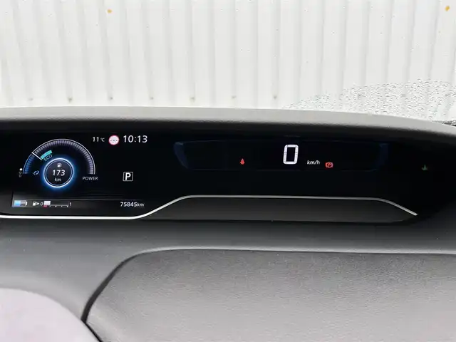 日産 セレナ e－パワー ハイウェイスター V 滋賀県 2021(令3)年 7.6万km アズライトブルー 純正10インチナビ/・FM/AM/・CD/DVD/Blu-ray/・SD/MusicStocker/・Bluetooth/・フルセグTV/アラウンドビューモニター/ステアリングスイッチ/革巻きステアリング/前後ドライブレコーダー/ETC/プロパイロット/エマージェンシーブレーキ/車線逸脱警報/車線逸脱防止支援/後側方車両検知警報/後側方衝突防止支援/クロストラフィックアラート/クリアランスソナー/移動物検知/ふらつき検知/オートハイビーム/デジタルインナーミラー/ハンズフリーパワースライドドア/リアロールサンシェード/オートマチックヘッドライト/LEDヘッドライト/フォグランプ/電動格納ミラー