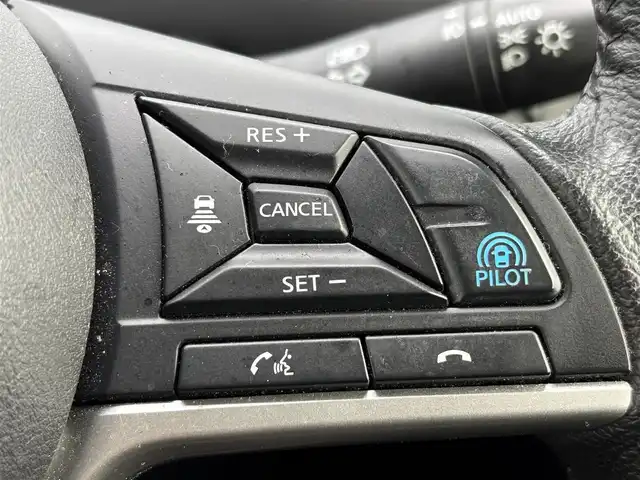 日産 セレナ e－パワー ハイウェイスター V 滋賀県 2021(令3)年 7.6万km アズライトブルー 純正10インチナビ/・FM/AM/・CD/DVD/Blu-ray/・SD/MusicStocker/・Bluetooth/・フルセグTV/アラウンドビューモニター/ステアリングスイッチ/革巻きステアリング/前後ドライブレコーダー/ETC/プロパイロット/エマージェンシーブレーキ/車線逸脱警報/車線逸脱防止支援/後側方車両検知警報/後側方衝突防止支援/クロストラフィックアラート/クリアランスソナー/移動物検知/ふらつき検知/オートハイビーム/デジタルインナーミラー/ハンズフリーパワースライドドア/リアロールサンシェード/オートマチックヘッドライト/LEDヘッドライト/フォグランプ/電動格納ミラー