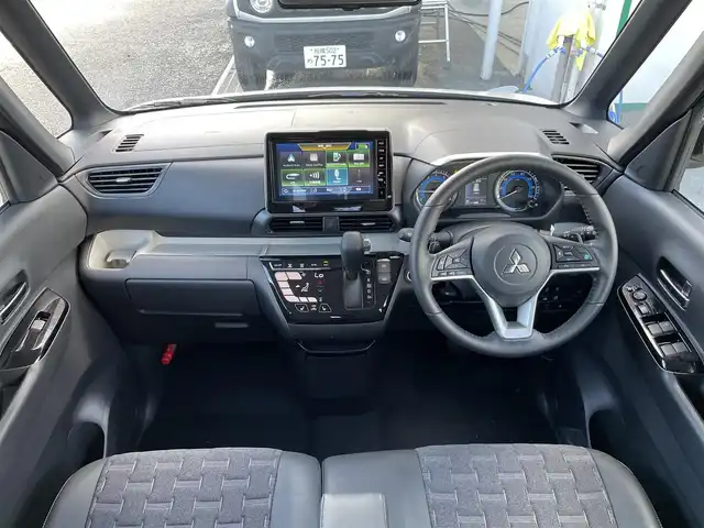 三菱 デリカミニ T プレミアム 東京都 2025(令7)年 0.1千km アイボリーⅡ 登録未使用車/三菱e-Assist/9型ディスプレイオーディオ/Apple CarPlay　Android Auto Bluetooth/・衝突被害軽減ブレーキシステム（歩行者検知付き）/・踏み間違い衝突防止アシスト/・標識認識システム/・先行車発進通知/・車線逸脱警報システム&車線逸脱防止支援機能/・ふらつき警報/・前方衝突予測警報/マイプロパイロット/両側パワースライドドア/ハンズフリーオートスライドドア/全方位カメラ/デジタルインナーミラー/レーダークルーズコントロール/LEDオートライト/前席シートヒーター/純正15インチアルミホイール/ルーフレール/パドルシフト/プッシュスタート/ビルトインETC