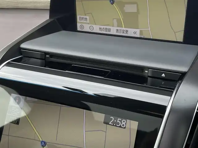 トヨタ クラウン ハイブリッド S Cパッケージ 兵庫県 2019(平31)年 5.6万km ホワイトパールクリスタルシャイン サンルーフ/純正ナビ/バックカメラ/ＥＴＣ/シートヒーター/レーダー/ドライブレコーダー/パドルシフト/衝突軽減システム/レーンアシスト/パワーシート/CD/DVD/Bt/フルセグ/ACC/LDA/PCS