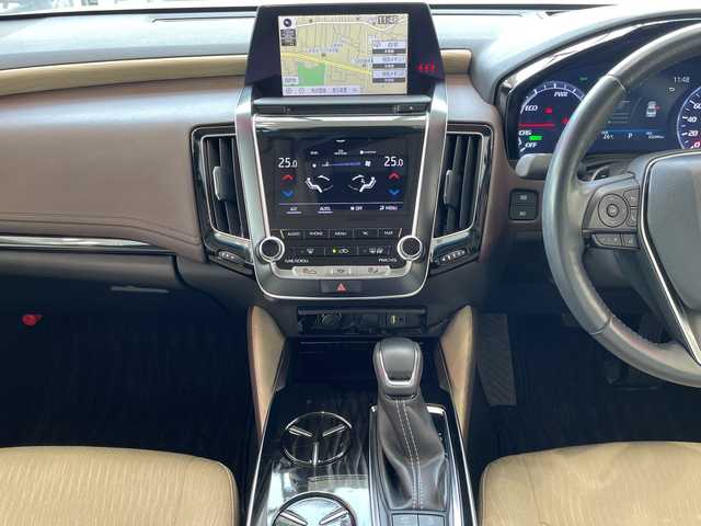 トヨタ クラウン ハイブリッド S Cパッケージ 宮城県 2019(平31)年 5.6万km ホワイトパールクリスタルシャイン セーフティセンス/純正メーカーナビ/ CD/DVD/BT/フルセグ/USB/バックカメラ/サンルーフ/シートヒーター/レーダークルーズコントロール/レーンキープアシスト/パドルシフト/パワーシート/純正17インチアルミホイール/コーナーセンサー/オートブレーキホールド/ETC/スマートキー/禁煙車