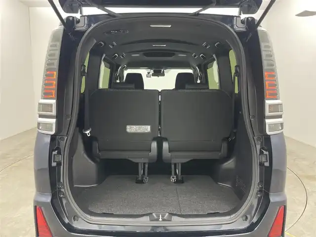 トヨタ ヴォクシー ハイブリッド ZS 煌Ⅱ 岡山県 2020(令2)年 4.9万km ブラッキッシュアゲハガラスフレーク 純正9インチナビ　/(Ｂｌｕｅｔｏｏｔｈ/フルセグＴＶ/CD/DVD)/衝突軽減ブレーキシステム/クルーズコントロール/オートハイビーム/ビルトインＥＴＣ/ＬＥＤヘッドライト/シートヒーター/前後ドライブレコーダー/バックカメラ/両側電動スライドドア/オートライト/フォグランプ/純正フロアマット/スマートキー×2/新車保証書/取扱説明書