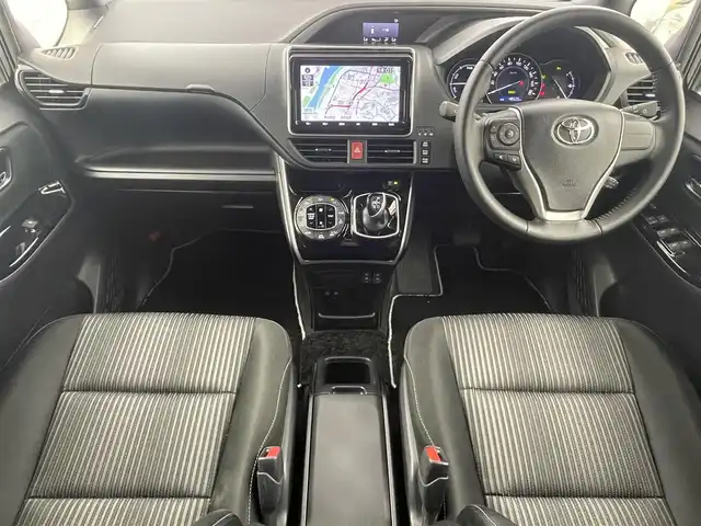 トヨタ ヴォクシー ハイブリッド ZS 煌Ⅱ 大阪府 2020(令2)年 4.9万km ブラッキッシュアゲハガラスフレーク トヨタセーフティセンス/・プリクラッシュセーフティ/・クルーズコントロール/・レーンキープアシスト/・オートマチックハイビーム/クリアランスソナー前後/純正9インチナビ　/　　CD/DVD/BT/TV/SD/バックカメラ/両側パワースライドドア/LEDヘッドライト/前席シートヒーター/革巻きステアリング/リヤオートエアコン/純正16インチアルミホイール/純正フロアマット/純正ビルトインETC/スマートキー
