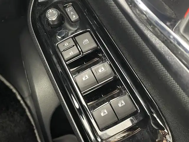 トヨタ ヴォクシー ハイブリッド ZS 煌Ⅱ 大阪府 2020(令2)年 4.9万km ブラッキッシュアゲハガラスフレーク トヨタセーフティセンス/・プリクラッシュセーフティ/・クルーズコントロール/・レーンキープアシスト/・オートマチックハイビーム/クリアランスソナー前後/純正9インチナビ　/　　CD/DVD/BT/TV/SD/バックカメラ/両側パワースライドドア/LEDヘッドライト/前席シートヒーター/革巻きステアリング/リヤオートエアコン/純正16インチアルミホイール/純正フロアマット/純正ビルトインETC/スマートキー