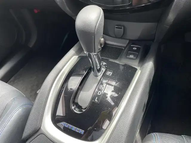 日産 エクストレイル オーテック iパッケージ 石川県 2020(令2)年 4.4万km カスピアンブルー 4WD/プロパイロット/純正メモリーナビ/フルセグTV/アラウンドビューモニター/LEDヘッドライト/革シート/シートヒーター/ETC/パワーバックドア/インテリキー/プッシュスタート/電動ミラー/スマートルームミラー/ルーフレール/純正アルミホイール/保証書