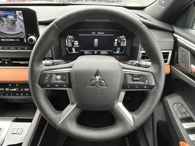 三菱 アウトランダー ＰＨＥＶ P 茨城県 2023(令5)年 0.1万km グラファイトグレーメタリック/ブラックマイカ BOSEサウンド/メーカーOP純正ナビ/・フルセグTV/・Bluetooth接続/・IPad/AppleCarPayプレイヤー接続/360度全方位カメラ/本革・ハーフレザーシート/レーダークルーズコントロール/ハンドルヒーター/全席シートヒーター/100V電源/USB入力端子/純正アルミホイール/ドライビングポジション/4WD/LEDオートライト/コーナーセンサー/パーキングアシスト/ステアリングスイッチ/電動リアゲート