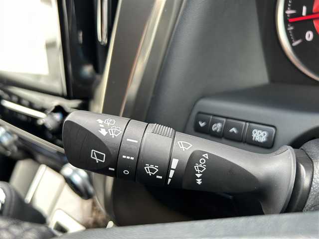 トヨタ アルファード S タイプゴールドⅡ 熊本県 2021(令3)年 2.1万km ホワイトパールクリスタルシャイン 純正ディスプレイオーディオ/・ナビキット/・フルセグTV/・AM/FM/USB/Bluetooth/・Miracast/・T-Connect/Smart DeviceLink/トヨタセーフティーセンス/・レーントレーシングアシスト/・クリアランスソナー/・パーキングサポートブレーキ/・プリクラッシュセーフティー/・ブラインドスポットモニター/・リアクロストラフィックアラート/・ロードサインアシスト/ビルトインETC2.0/ドライブレコーダー（前方）/ツインムーンルーフ/純正後席モニター/オットマン/ボタン式サイドブレーキ/ホールドブレーキ/デジタルインナーミラー/ステアリングスイッチ/革巻きステアリング/ウィンカーミラー/電動格納ミラー/ナノイー/MODELLISTAエアロパーツ/テレビキャンセラー/PWR DOOR OFFスイッチ/フォグランプ/ECOモード/純正フロアマット