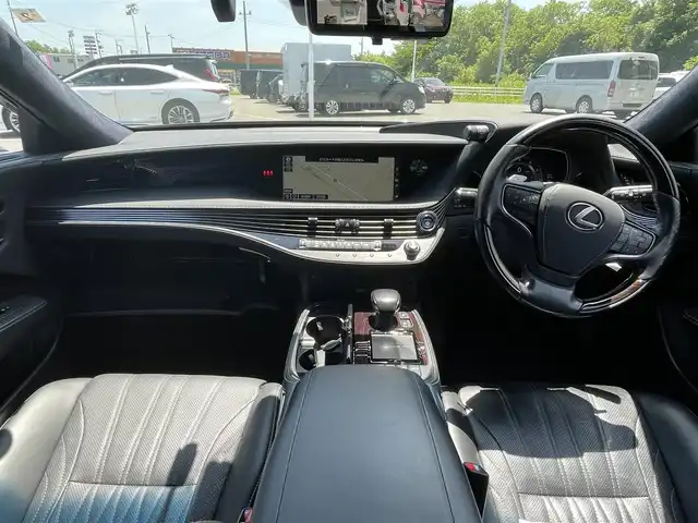 レクサス ＬＳ 500h エグゼクティブ 青森県 2018(平30)年 14.2万km グレー ワンオーナー/４WD/純正ナビ/フルセグTV/ムーンルーフ/デジタルインナーミラー/パノラミックビュー/パワーシート/メモリプリセット/Lexus Safety System/積載夏タイヤAW付き