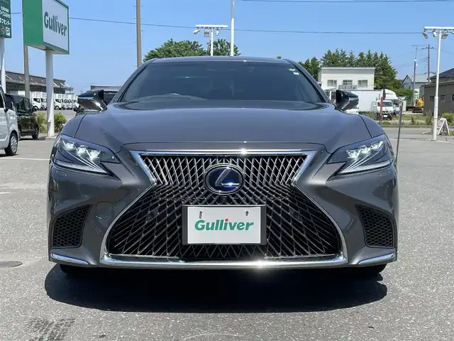 レクサス ＬＳ 500h エグゼクティブ 青森県 2018(平30)年 14.2万km グレー ワンオーナー/４WD/純正ナビ/フルセグTV/ムーンルーフ/デジタルインナーミラー/パノラミックビュー/パワーシート/メモリプリセット/Lexus Safety System/積載夏タイヤAW付き
