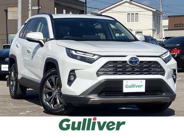 トヨタ ＲＡＶ４ ハイブリッドG 道南・函館 2023(令5)年 1.6万km プラチナホワイトパールマイカ ・純正メモリナビ(BT)/・フルセグＴＶ/・全方位カメラ/・クルーズコントロール/・衝突軽減ブレーキ/・レーンキープアシスト/・オートハイビーム/・ブラインドスポットモニター/・前後コーナーセンサー/・前席シートヒーター/・前席エアシート/・運転席パワーシート/・ワイパーデアイサー/・ステアリングヒーター/・デジタルインナーミラー/・スマートキー/・スペアキー/・純正フロアマット/・ETC