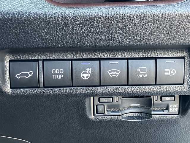 トヨタ ＲＡＶ４ ハイブリッドG 道南・函館 2023(令5)年 1.6万km プラチナホワイトパールマイカ ・純正メモリナビ(BT)/・フルセグＴＶ/・全方位カメラ/・クルーズコントロール/・衝突軽減ブレーキ/・レーンキープアシスト/・オートハイビーム/・ブラインドスポットモニター/・前後コーナーセンサー/・前席シートヒーター/・前席エアシート/・運転席パワーシート/・ワイパーデアイサー/・ステアリングヒーター/・デジタルインナーミラー/・スマートキー/・スペアキー/・純正フロアマット/・ETC