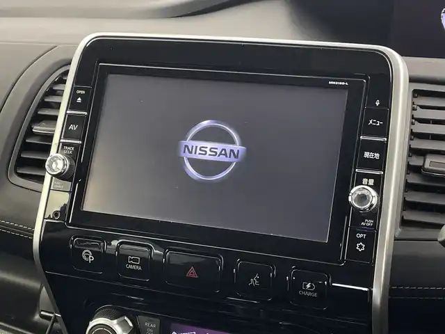日産 セレナ e－パワー ハイウェイスター V 新潟県 2018(平30)年 5.2万km マルーンレッド プロパイロット/純正SDナビ(型式:MM3180-L)/フリップダウンモニター/両側パワースライドドア/オートライト/ウォークスルー/ステアリングヒーター/シートヒーター/アラウンドビューモニター/パーキングアシスト/本革巻きステアリング