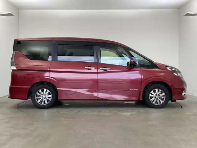 日産 セレナ e－パワー ハイウェイスター V 新潟県 2018(平30)年 5.2万km マルーンレッド プロパイロット/純正SDナビ(型式:MM3180-L)/フリップダウンモニター/両側パワースライドドア/オートライト/ウォークスルー/ステアリングヒーター/シートヒーター/アラウンドビューモニター/パーキングアシスト/本革巻きステアリング