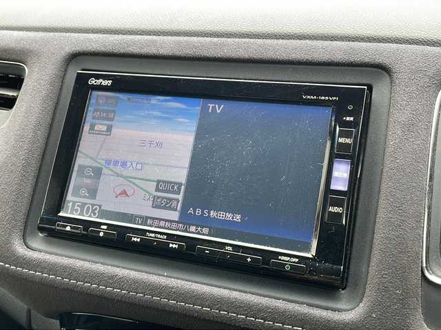 ホンダ ヴェゼル 秋田県 2017(平29)年 6.2万km クリスタルブラックパール ワンオーナー/純正SDナビ　VXM-185VFi/SD DVD CD DTV BT USB ラジオ/バックカメラ/ビルトインETC/社外エンジンスターター/純正18インチAWサマータイヤ積み込み/Honda SENSING/　衝突軽減ブレーキ 〈CMBS〉/　歩行者事故低減ステアリング/　ACC 〈アダプティブ・クルーズ・コントロール〉/　LKAS 〈車線維持支援システム〉/　路外逸脱抑制機能/　誤発進抑制機能/　先行車発進お知らせ機能/　標識認識機能/LEDフォグライト/コンビシート&専用インテリア/本革巻セレクトレバー/LEDフォグライト/LEDヘッドライト/RS専用ドアミラー/RS専用本革巻ステアリングホイール/ステンレス製スポーツペダル/パフォーマンスダンパー（RS専用）/VSA/エマージェンシーストップシグナル/ヒルスタートアシスト機能/エコアシスト（ECONモード、コーチング機能）/プラズマクラスター技術搭載フルオート・エアコンディショナー/オートリトラミラー/Hondaスマートキーシステム/電子制御パーキングブレーキ/オートブレーキホールド機能/コンフォートビューパッケージ
