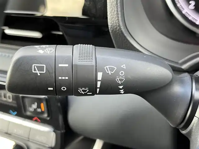 トヨタ ヴォクシー S－Z 奈良県 2022(令4)年 2万km アティチュードブラックマイカ 純正１０．５型ナビ　/フルセグＴＶ　/BT/CD/DVD/USB/Ｒ１４型フリップダウンモニター　/ＥＴＣ２．０　/追従型クルーズコントロール　/両側パワースライドドア　/バックカメラ　/ハーフレザーシート　/シートヒーター　/ＬＥＤヘッドライト/オートライト/オートマチックハイビーム/衝突被害軽減システム/前後コーナーセンサー/純正17インチアルミホイール/純正フロアマット