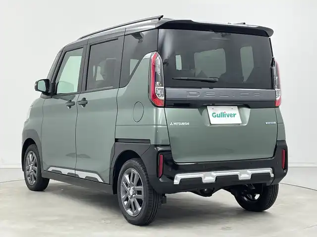 三菱 デリカミニ T プレミアム 新潟県 2025(令7)年 0.1千km 緑Ⅱ 4WD　/９インチディスプレイオーディオ/Bluetooth・USB・AppleCarPlay・AndroidAuto・HDMI/アラウンドビューモニター　/両側パワースライドドア　/ワンオーナー/ターボ/ＭＩ－ＰＩＬＯＴ　/追従クルーズコントロール/前後コーナーセンサー/レーンキープアシスト/ダウンヒルアシストコントロール/ＬＥＤオートライト　/オートマチックハイビーム/フォグランプ/デジタルインナーミラー　/サイドデカール　/ハンズフリースライド/ハーフレザーシート　/前席シートヒーター/アイドリングストップ/パドルシフト/標識認識/レザーステアリング/ステアリングリモコン/ステアリングヒーター/MTモード付AT/純正１５インチアルミホイール/スマートキー/スペアキー/保証書/取扱説明書