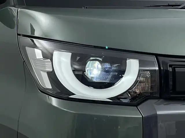 三菱 デリカミニ T プレミアム 新潟県 2025(令7)年 0.1千km 緑Ⅱ 4WD　/９インチディスプレイオーディオ/Bluetooth・USB・AppleCarPlay・AndroidAuto・HDMI/アラウンドビューモニター　/両側パワースライドドア　/ワンオーナー/ターボ/ＭＩ－ＰＩＬＯＴ　/追従クルーズコントロール/前後コーナーセンサー/レーンキープアシスト/ダウンヒルアシストコントロール/ＬＥＤオートライト　/オートマチックハイビーム/フォグランプ/デジタルインナーミラー　/サイドデカール　/ハンズフリースライド/ハーフレザーシート　/前席シートヒーター/アイドリングストップ/パドルシフト/標識認識/レザーステアリング/ステアリングリモコン/ステアリングヒーター/MTモード付AT/純正１５インチアルミホイール/スマートキー/スペアキー/保証書/取扱説明書