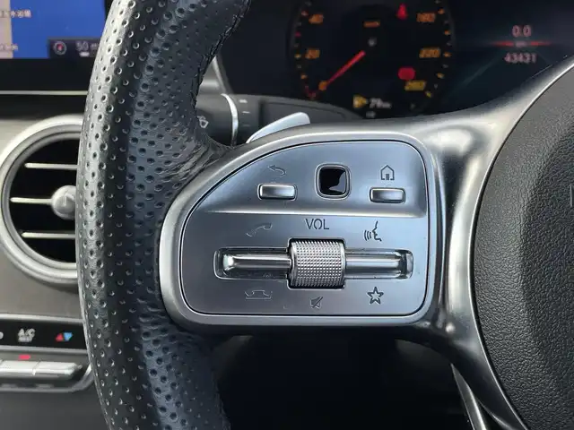 メルセデス・ベンツ Ｃ２２０ｄ ローレウスエディション 三重県 2019(令1)年 4.4万km ダイヤモンドホワイト ACC/レーダーセーフティーパッケージ/ヘッドアップディスプレイ/純正ナビ/フルセグTV/バックカメラ /レザーシート/メモリー付パワーシート/シートヒーター/パワーバックドア/純正ドラレコ/ワイヤレスチャージ/純正18インチアルミ/マルチビームLED/ダイヤモンドホワイト