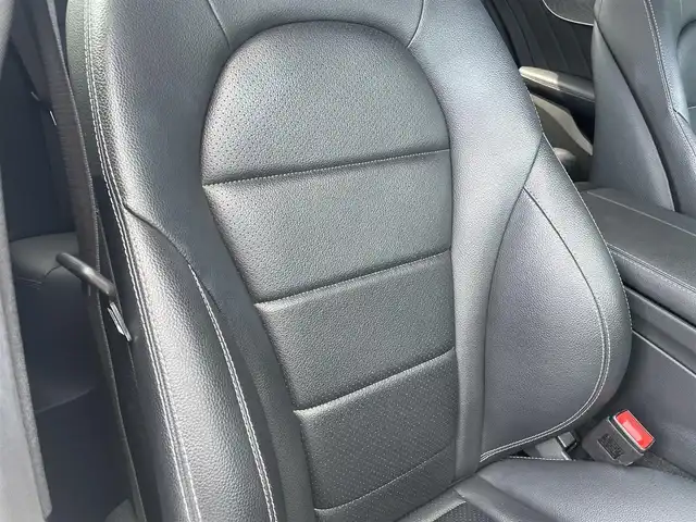 メルセデス・ベンツ Ｃ２２０ｄ ローレウスエディション 三重県 2019(令1)年 4.4万km ダイヤモンドホワイト ACC/レーダーセーフティーパッケージ/ヘッドアップディスプレイ/純正ナビ/フルセグTV/バックカメラ /レザーシート/メモリー付パワーシート/シートヒーター/パワーバックドア/純正ドラレコ/ワイヤレスチャージ/純正18インチアルミ/マルチビームLED/ダイヤモンドホワイト