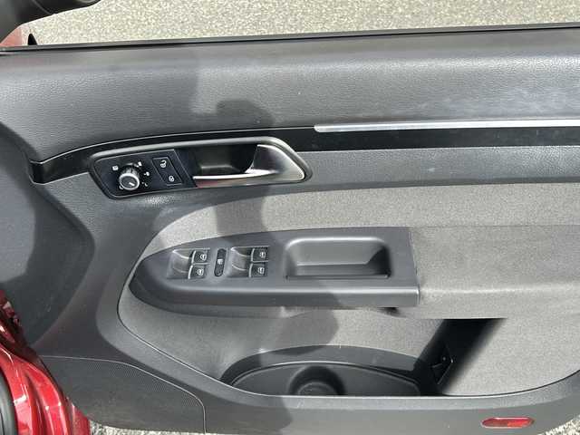 フォルクスワーゲン ゴルフ トゥーラン TSI ハイライン 愛知県 2013(平25)年 11.9万km ワイルドチェリーメタリック 純正ナビ/DVD/バックカメラ/アイドリングストップ/ミラーウィンカー/パドルシフト/純正フロアマット/純正アルミホイール/革巻きステアリング/クリアランスソナー/前後/フォグランプ/ルーフレール/カーテンエアバッグ/ETC/ドアバイザー