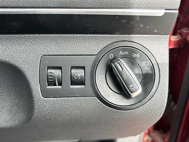 フォルクスワーゲン ゴルフ トゥーラン TSI ハイライン 愛知県 2013(平25)年 11.9万km ワイルドチェリーメタリック 純正ナビ/DVD/バックカメラ/アイドリングストップ/ミラーウィンカー/パドルシフト/純正フロアマット/純正アルミホイール/革巻きステアリング/クリアランスソナー/前後/フォグランプ/ルーフレール/カーテンエアバッグ/ETC/ドアバイザー