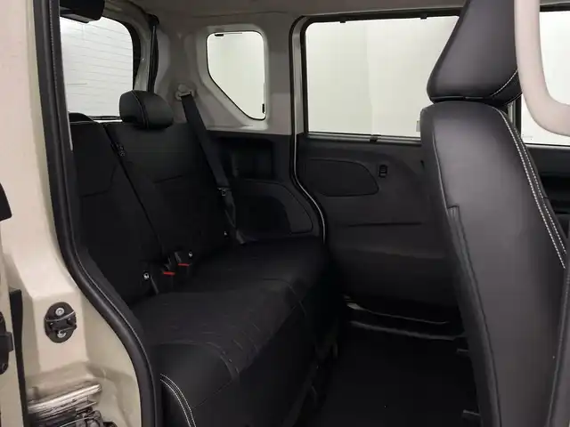 三菱 デリカミニ T プレミアム 新潟県 2025(令7)年 0.1千km ナチュラルアイボリーメタリック 【DNクレーム無効】/【登録済未使用車】/純正9型ディスプレイオーディオ/　ＢＴ＆ＨＤＭＩ/アラウンドビューモニター/デジタルインナーミラー/両側パワースライドドア/マイパイロット/純正１５アルミ/パドルシフト/スマートキー/スペアキー/ＬＥＤ/サイドデカール/保証書＆整備手帳＆取説