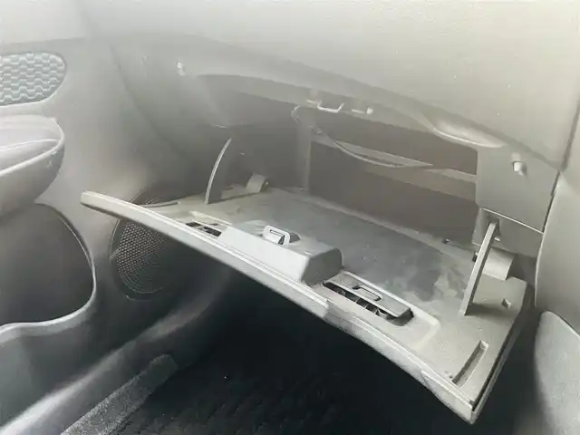 日産 ノート X エマージェンシーブレーキ 熊本県 2014(平26)年 3.6万km ダークメタルグレー 純正ナビ/AM/FM/CD/DVD/USB/Ipod/Bt/AUX/・DTV/・バックカメラ/エマージェンシーブレーキ/電動格納ミラー/ヘッドライトレベライザー/スマートキー/純正フロアマット/純正ドアバイザー