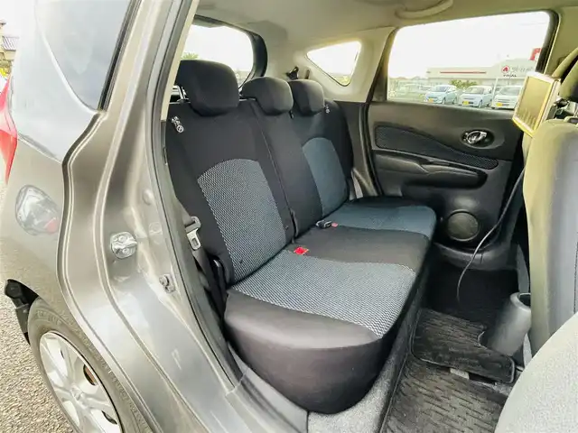 日産 ノート X エマージェンシーブレーキ 熊本県 2014(平26)年 3.6万km ダークメタルグレー 純正ナビ/AM/FM/CD/DVD/USB/Ipod/Bt/AUX/・DTV/・バックカメラ/エマージェンシーブレーキ/電動格納ミラー/ヘッドライトレベライザー/スマートキー/純正フロアマット/純正ドアバイザー