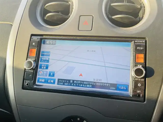 日産 ノート X エマージェンシーブレーキ 熊本県 2014(平26)年 3.6万km ダークメタルグレー 純正ナビ/AM/FM/CD/DVD/USB/Ipod/Bt/AUX/・DTV/・バックカメラ/エマージェンシーブレーキ/電動格納ミラー/ヘッドライトレベライザー/スマートキー/純正フロアマット/純正ドアバイザー