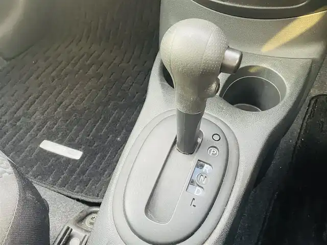 日産 ノート X エマージェンシーブレーキ 熊本県 2014(平26)年 3.6万km ダークメタルグレー 純正ナビ/AM/FM/CD/DVD/USB/Ipod/Bt/AUX/・DTV/・バックカメラ/エマージェンシーブレーキ/電動格納ミラー/ヘッドライトレベライザー/スマートキー/純正フロアマット/純正ドアバイザー