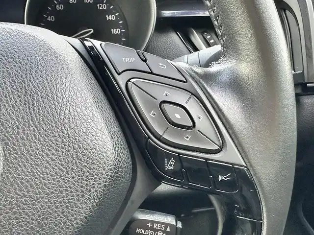 トヨタ Ｃ－ＨＲ G モード ネロセーフティプラスⅡ 島根県 2022(令4)年 11.1万km ホワイト 登録時走行距離　110492km/ワンオーナー/取扱説明書/保証書/純正ディスプレイオーディオ/・AppleCarPlay・AndroidAuto/フルセグテレビ/レーダークルーズコントロール/アラウンドビューモニター/モデリスタ　フルエアロ/ブラインドスポットモニター/電動パーキング/ブレーキホールド/コーナーセンサー/ハーフレザー/シートヒーター（DN席）/純正フロアマット/フォグランプ/プリクラッシュセーフティシステム/レーントレーシングアシスト/ロードサインアシスト/ETC