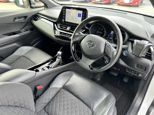 トヨタ Ｃ－ＨＲ G モード ネロセーフティプラスⅡ 島根県 2022(令4)年 11.1万km ホワイト 登録時走行距離　110492km/ワンオーナー/取扱説明書/保証書/純正ディスプレイオーディオ/・AppleCarPlay・AndroidAuto/フルセグテレビ/レーダークルーズコントロール/アラウンドビューモニター/モデリスタ　フルエアロ/ブラインドスポットモニター/電動パーキング/ブレーキホールド/コーナーセンサー/ハーフレザー/シートヒーター（DN席）/純正フロアマット/フォグランプ/プリクラッシュセーフティシステム/レーントレーシングアシスト/ロードサインアシスト/ETC