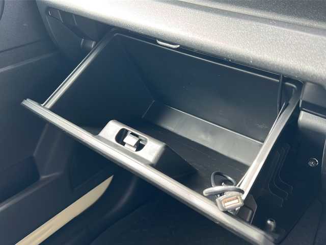 スズキ ジムニー シエラ JL 秋田県 2021(令3)年 5万km シフォンアイボリーM 4WD/社外メモリナビ/Bluetooth、CD/DVD、フルセグTV/バックカメラ/ETC/前席シートヒーター/純正15インチAW/保証書、取説