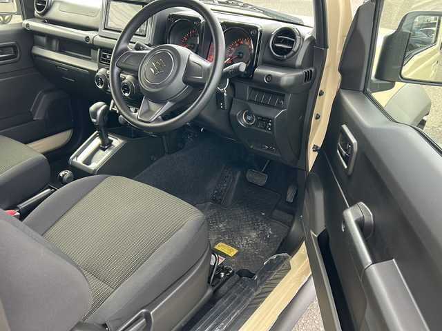 スズキ ジムニー シエラ JL 秋田県 2021(令3)年 5万km シフォンアイボリーM 4WD/社外メモリナビ/Bluetooth、CD/DVD、フルセグTV/バックカメラ/ETC/前席シートヒーター/純正15インチAW/保証書、取説