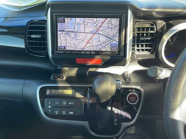 ホンダ Ｎ ＢＯＸ カスタム G Lパッケージ 神奈川県 2016(平28)年 7.3万km スマートブラック (株)IDOMが運営する【じしゃロン秦野店】の自社ローン専用車両になります。こちらは現金またはオートローンご利用時の価格です。自社ローンご希望の方は別途その旨お申付け下さい/・メモリナビ/・フルセグテレビ/・バックカメラ/・片側パワースライドドア/・ETC/・DVD再生機能/・Bluetooth接続