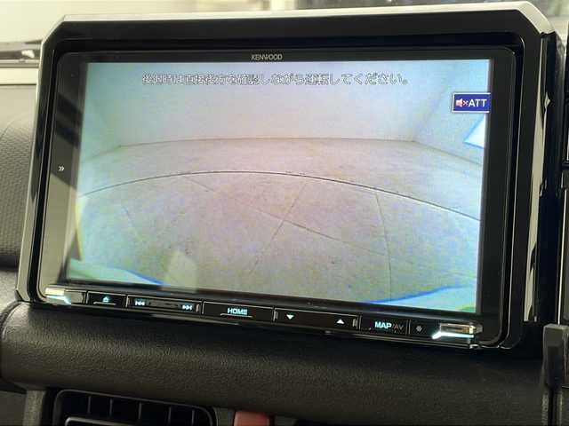 スズキ ジムニー XL 沖縄県 2021(令3)年 2.2万km シフォンアイボリーM 社外9インチナビ(MDV-M908HDL)/フルセグＴＶ　ＢＴ　ＤＶＤ　ＣＤ/バックカメラ/ＥＴＣ/シートカバー/プッシュスタート　/スマートキー/ダウンヒルアシスト/オートライト/社外ホイール（純正スチールホイール4本有り）/社外オーバーフェンダー/社外ステップバー/社外給油口カバー/社外牽引フック/社外スペアタイヤブラケット（純正パーツ有り）/保証書